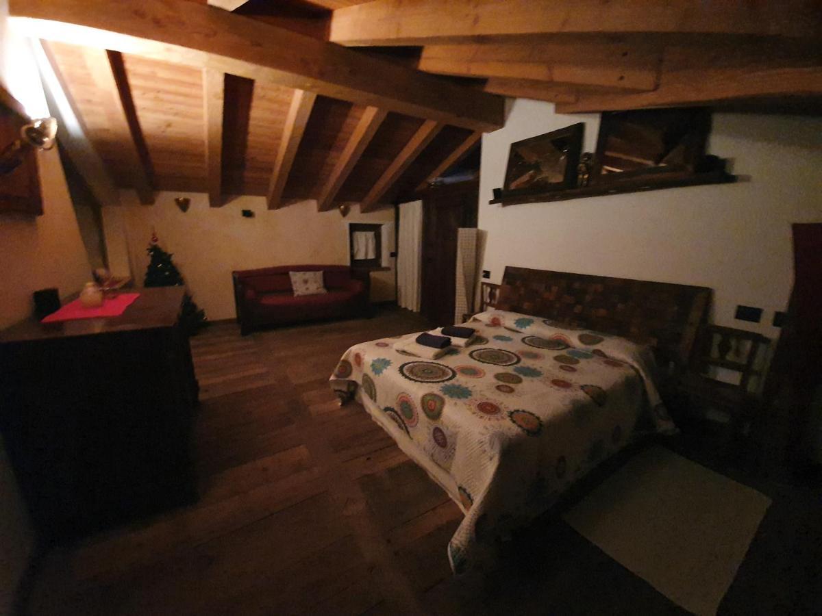 Villa La Tour Nus Bagian luar foto