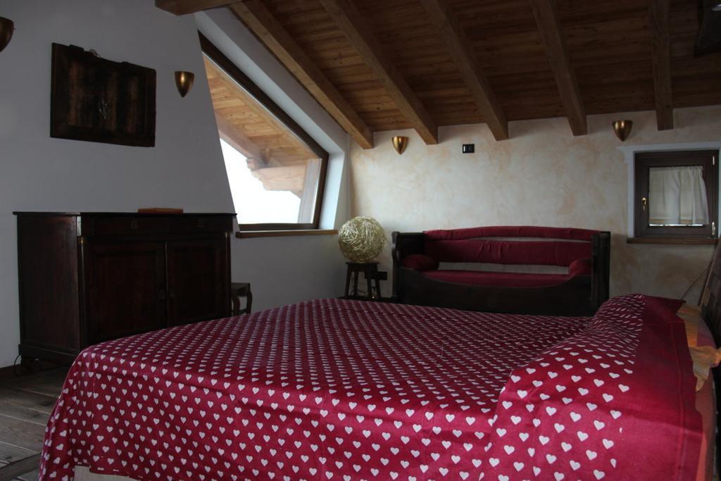 Villa La Tour Nus Ruang foto