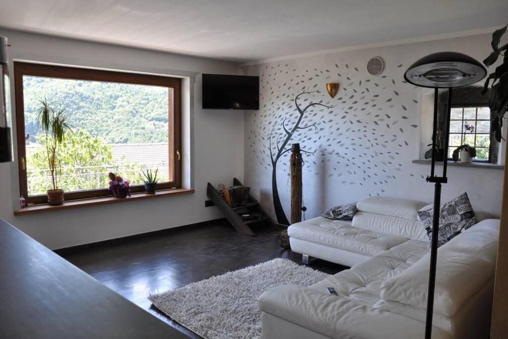 Villa La Tour Nus Bagian luar foto