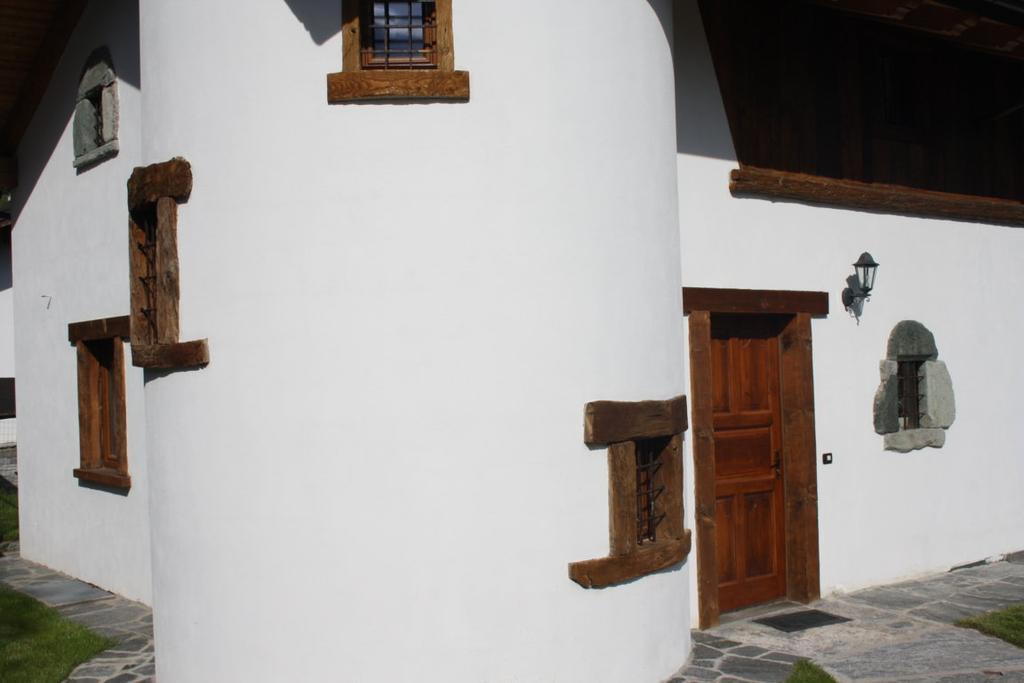 Villa La Tour Nus Ruang foto