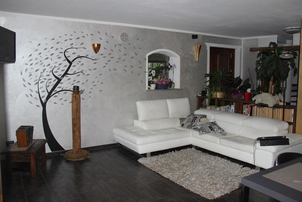 Villa La Tour Nus Bagian luar foto